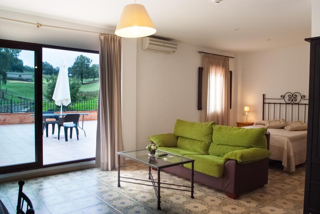 Cardeña Apartamentos La Venta Del Charco חדר תמונה