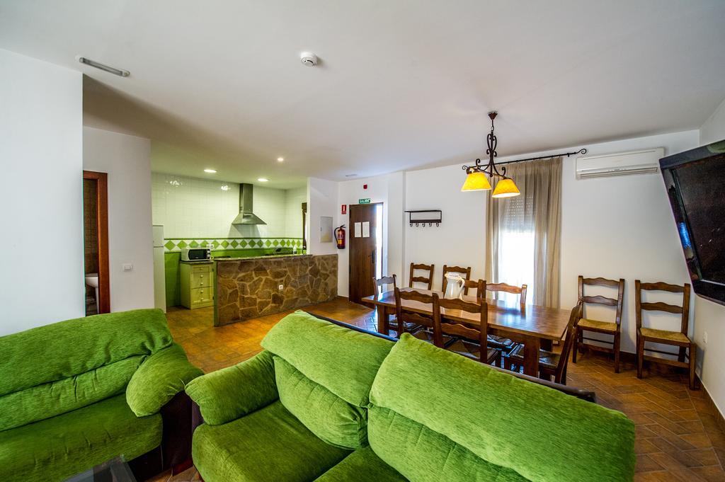 Cardeña Apartamentos La Venta Del Charco חדר תמונה