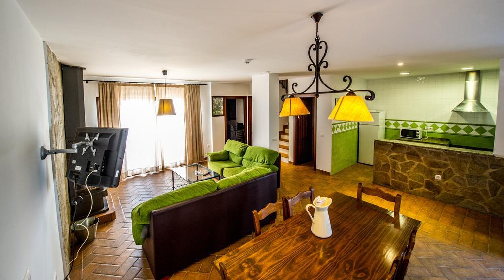 Cardeña Apartamentos La Venta Del Charco חדר תמונה