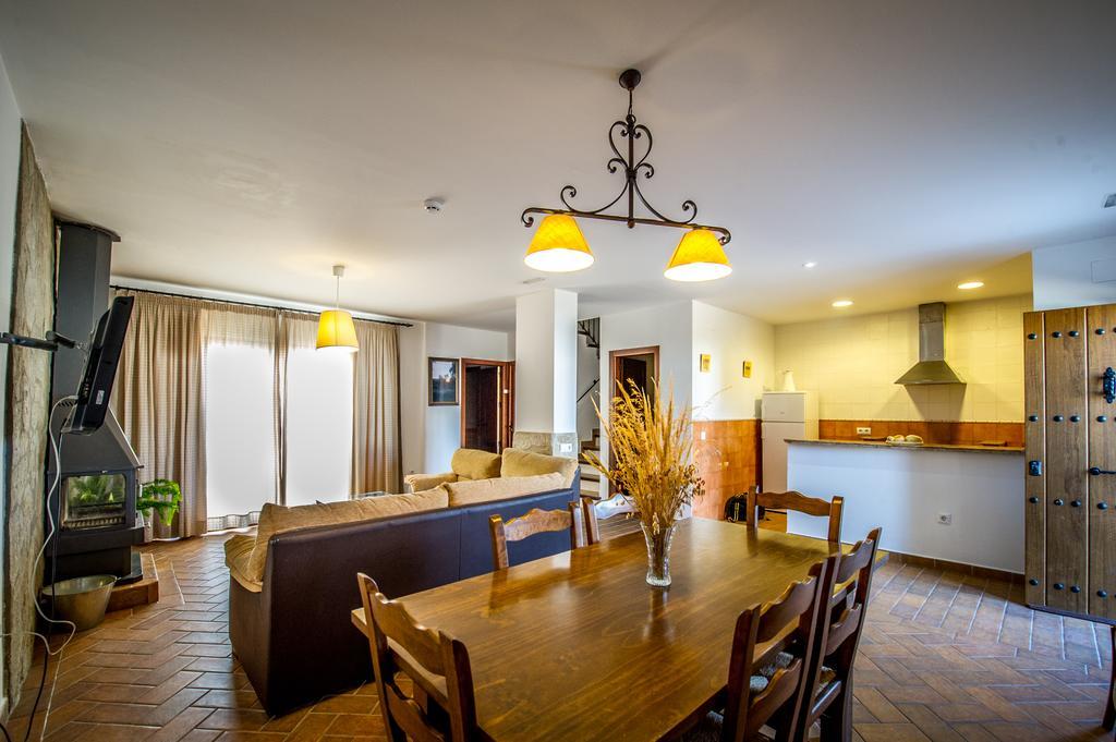 Cardeña Apartamentos La Venta Del Charco מראה חיצוני תמונה